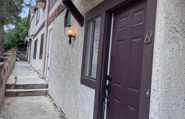 Agoura Hills Townhome | Upgraded + Private 2-Car Garage photos photos