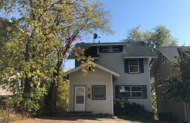 AVAILABLE JUNE 2025 - 3 BED 2 BATH - 1712 East 5th Street, Duluth, MN 55812