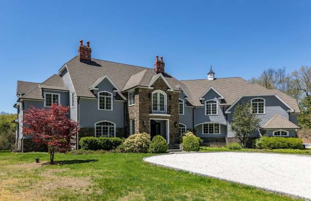 247 Roxbury Road photos photos