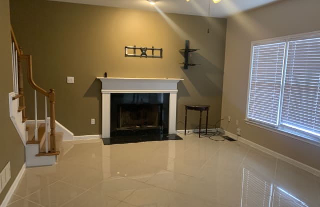 551 Country Club Drive - 551 Country Club Drive, Stockbridge, GA 30281