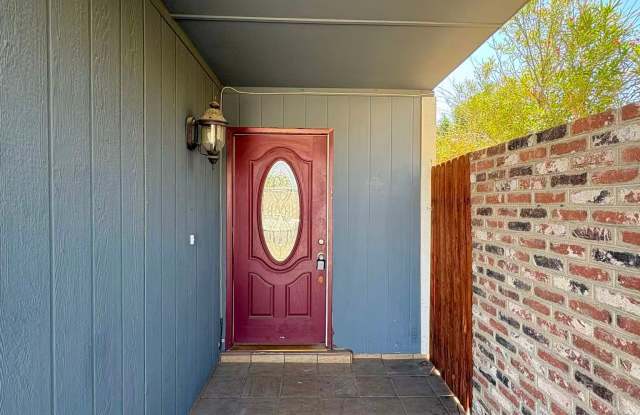 7805 Aplin Gallery 3