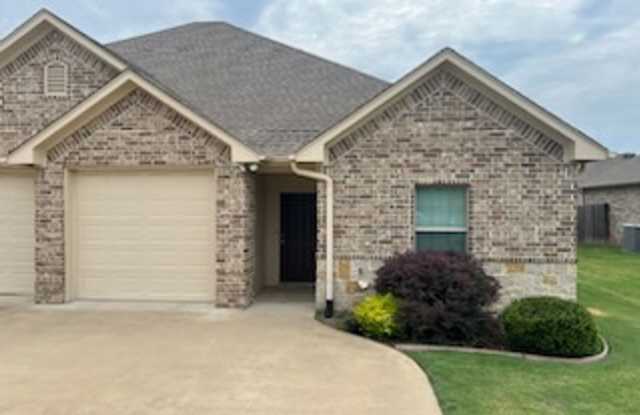 3921 Mobley Cir Gallery 1