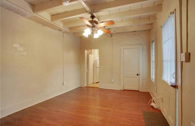 1112 ROYAL Street Gallery 4