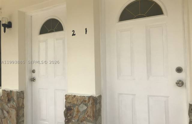 2362 NW 34th St photos photos