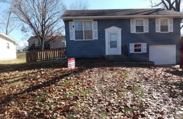 1025 Lindenwood Ln - 1025 Lindenwood Lane, Liberty, MO 64068