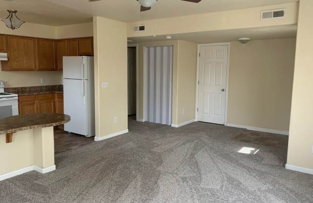 Charming Two Bedroom Apartment in the Heart of Reno Gallery 1