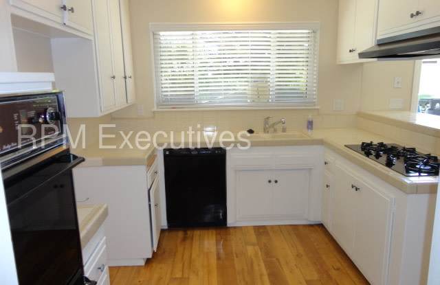 6924 Shoup Avenue Gallery 2