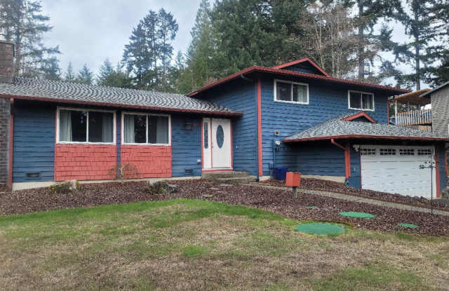 Pet Friendly 4 bedroom Home with Lots of Space for Everyone! photos photos