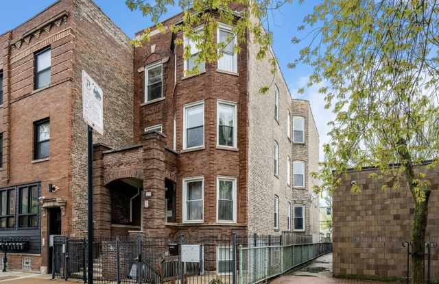 1357 N Rockwell Street photos photos