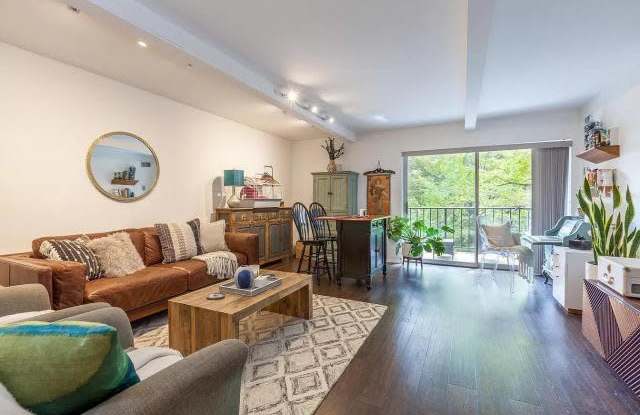 50 Broadlawn Park - 50 Broadlawn Park, Boston, MA 02467