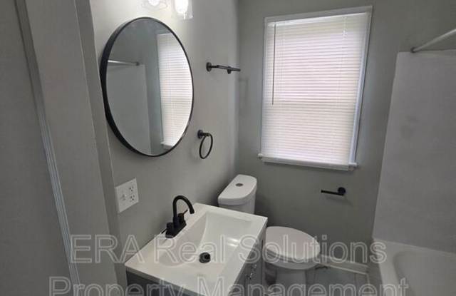1025 James Rd photos photos
