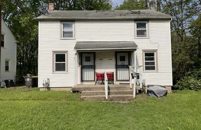 2504 Thompson Avenue photos photos