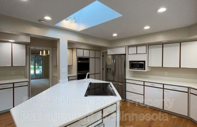 7420 Hyde Park Cir photos photos