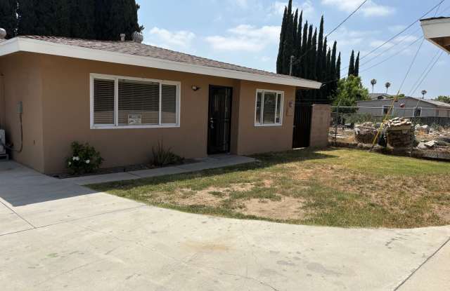 Charming Remodeled 3-Bedroom, 2-Bath in Pomona photos photos