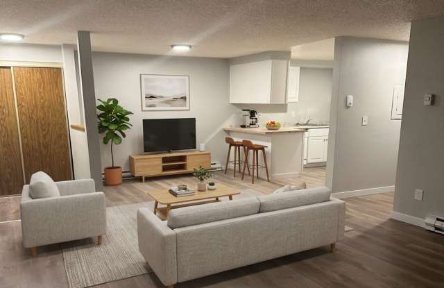 JC0680 - Dolph Court Apartments Gallery 1