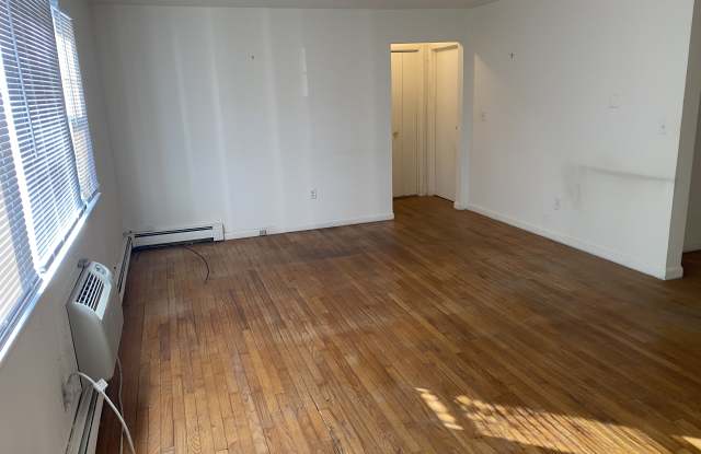 136 South Chestnut Street Gallery 2