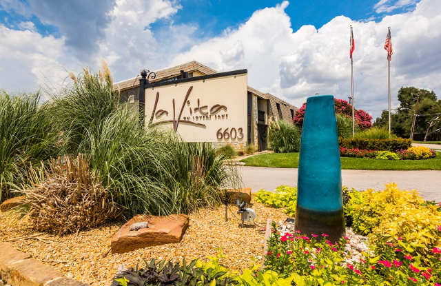 La Vita on Lovers Lane Gallery 2