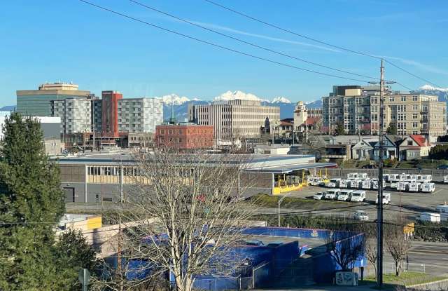 3202 Grand- 5 Unit Gallery 4