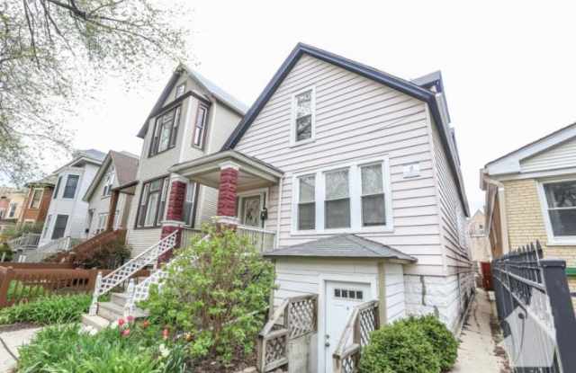 2231 SAWYER Gallery 2