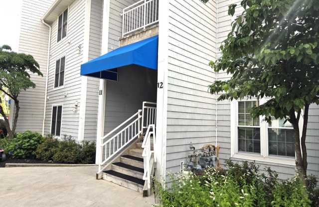 12-B OWENS LANDING Court Gallery 4
