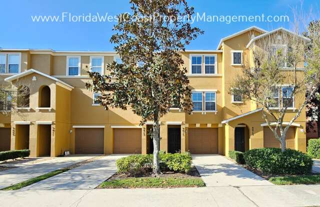 OUTSTANDING 2 Bedroom / 2.5 Bath / 2 Car Tandem Garage ! WILLOWBROOK- LAKEWOOD RANCH! photos photos