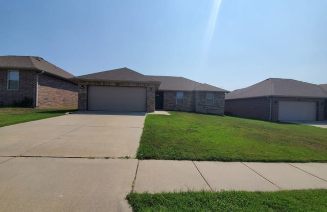 3514 S. Juniper - 3514 S Juniper Ave, Springfield, MO 65804