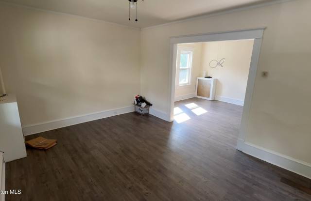 1201 Monroe Avenue Gallery 2