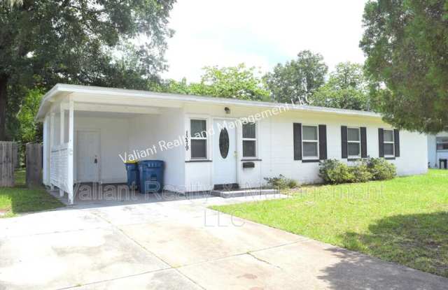 1479 Griflet Road Gallery 2