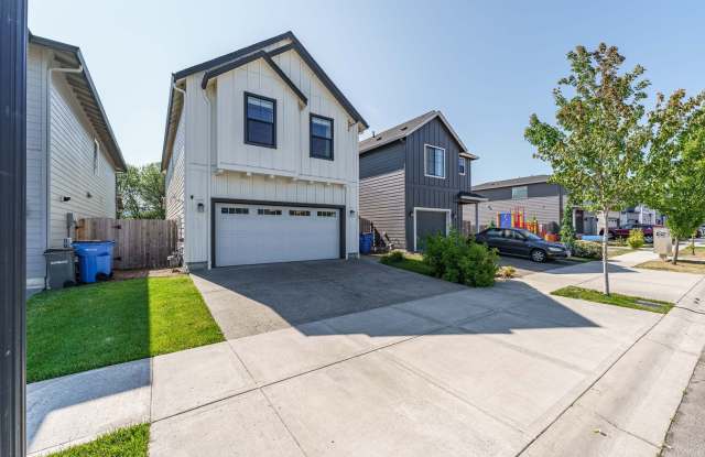 Light, Bright & Move-In Ready – 3BR Gem in Prime Ridgefield Location!  (Pet Friendly) Gallery 4