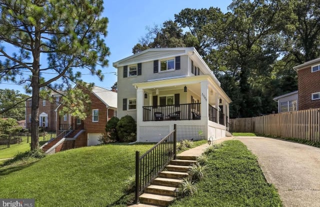3085 CLINTON STREET NE - 3085 Clinton Street Northeast, Washington, DC 20018