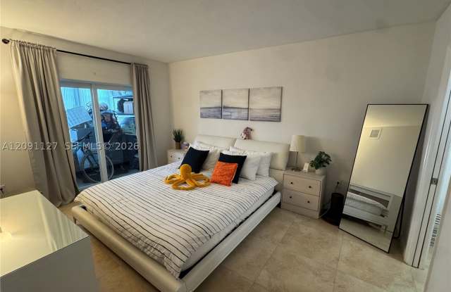 240 Galen Dr Gallery 3