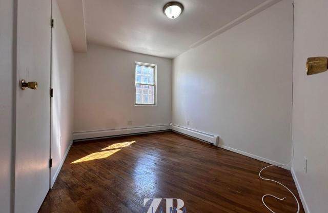 1001 Fulton Street Gallery 4