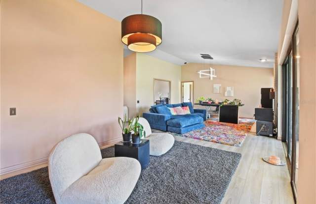 2906 WINDRIDGE Drive Gallery 4