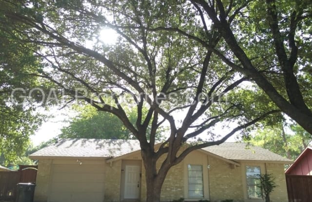 330 Clover Lane - 330 Clover Lane, Garland, TX 75043