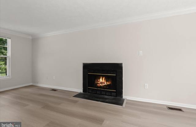 5934 IRON FRAME Way Gallery 2
