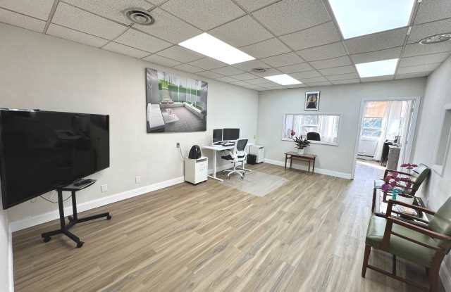 4626 WISCONSIN Avenue NW unit: 204 photos photos