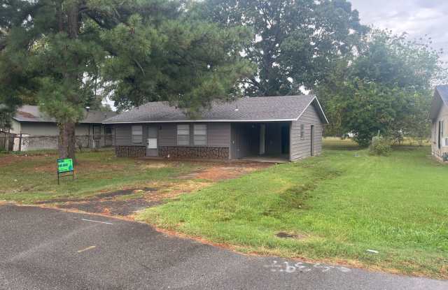 Freshly remodeled, three bedroom one bath home in Lonoke Gallery 1