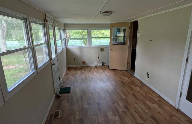 665 Cave Spring Road Gallery 3