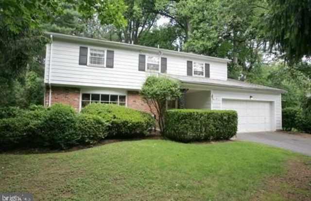 4 VICTORY CT - 4 Victory Court, Potomac, MD 20854