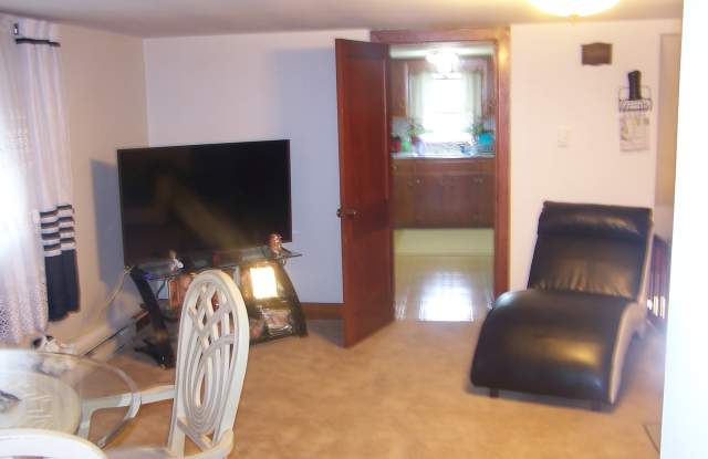 266 East North Street photos photos