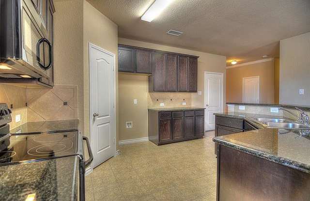 1408 Castle Creek Drive Gallery 4