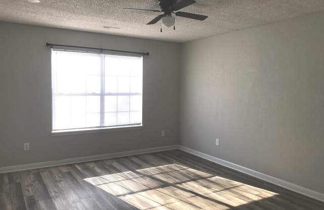 4005 Cedar Valley Drive Gallery 2