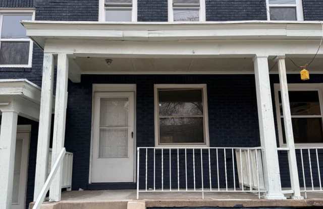 Charming 2-Bedroom Townhome in Lincoln-Larimer – Pittsburgh, PA photos photos