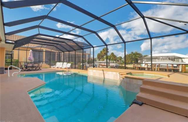 562 Goldcoast Ct photos photos