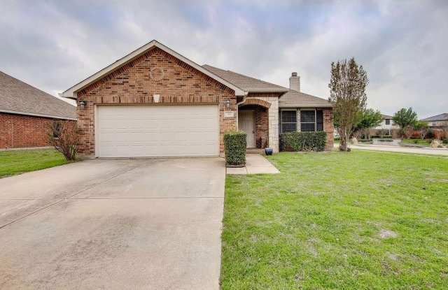 727 Daughters Drive - 727 Daughters Drive, Burleson, TX 76028