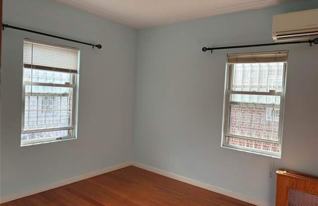5115 Bowne Street Gallery 3