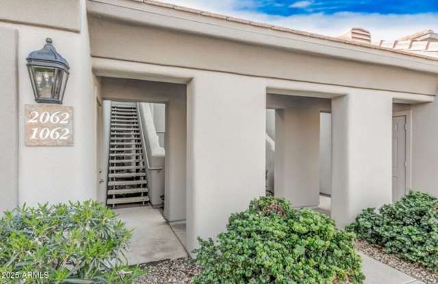 7401 W Arrowhead Clubhouse Dr #2062 - 2 Bed, 2 Bath, Gated Community Gallery 3