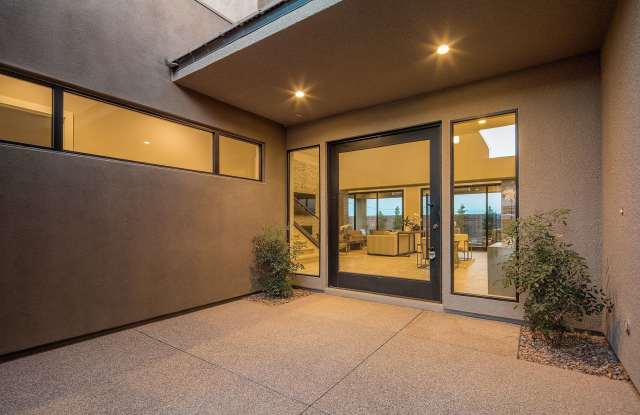 Luxury Home located in The Ridges of Summerlin Gallery 4