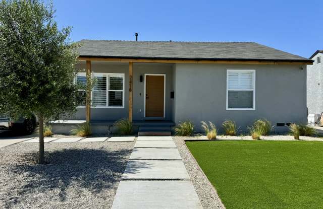 2416 West 164th Street photos photos