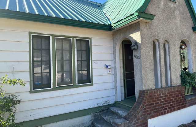 1822 Earle Gallery 3